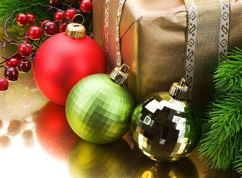 Holidays, Holiday, Branch, Needles, Gift, Present, Christmas Tree Toys, Balls HD wallpaper | Pxfuel