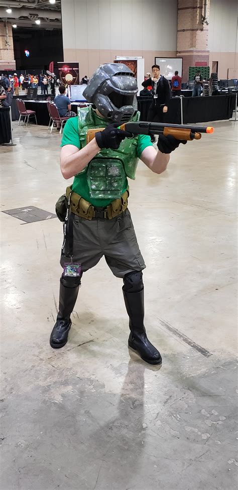 DoomGuy cosplay AnimeNext : r/gaming