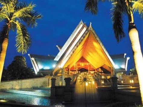 Istana Budaya | Theatre in KL City Centre, Kuala Lumpur