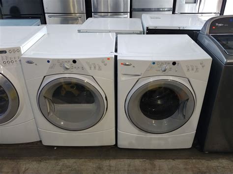 WHITE WHIRLPOOL DUET SPORT WASHER/DRYER SET - Able Auctions