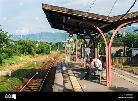 Rural japan train station hi-res stock photography and images - Alamy