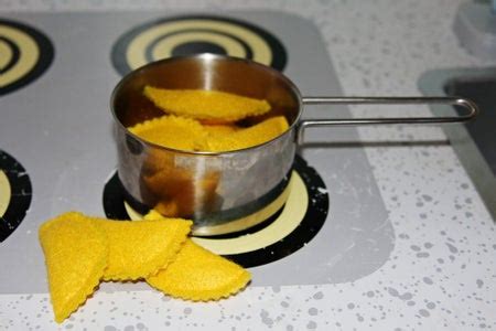 Felt Agnolotti Pasta : 7 Steps - Instructables