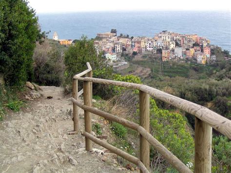 Hiking in Italy - 10 Must Hike Trails - Holidify