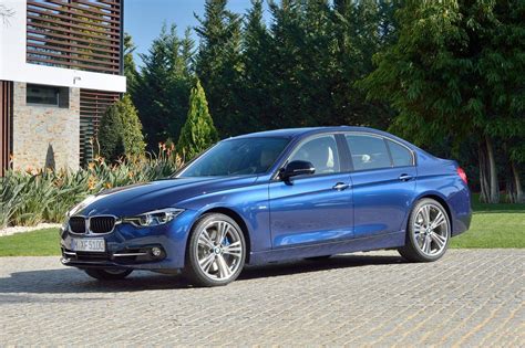 2017 BMW 3-Series 320i Sedan VIN Number Search - AutoDetective