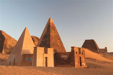 The pyramids of Meroe in Sudan - Suzanne Lovell Inc.