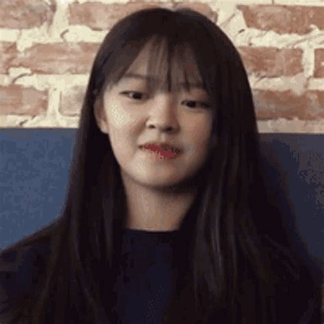 Spoon Yoonhye GIF - Spoon Yoonhye Fanatics - Discover & Share GIFs