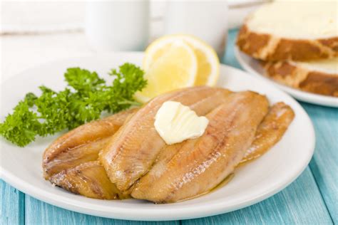 Grilled Kipper with Lemon and Gluten Free Toast Recipe | AI Weight Loss Meal Plans