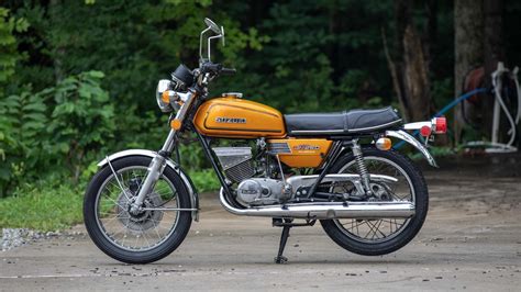 1975 Suzuki GT250 | T5 | Indy Fall Special 2020