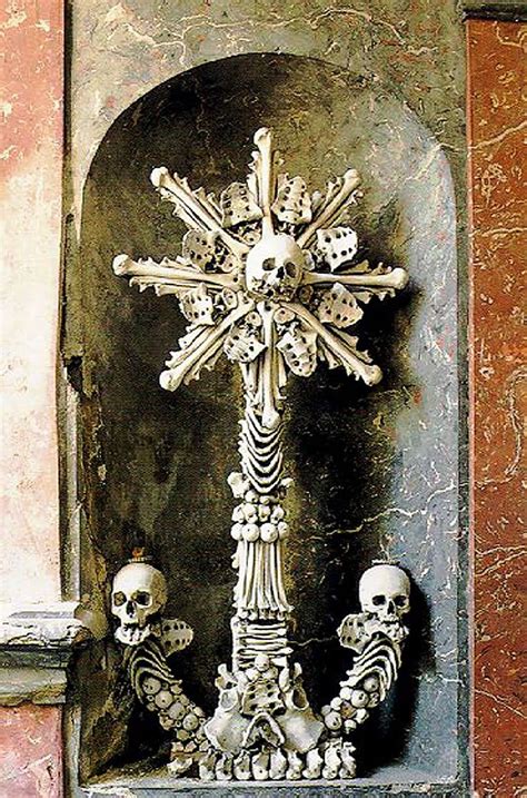 beautiful bone art from a tiny alcove within the Sedlec ossuary | Sedlec ossuary, Bone art