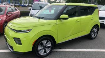 2020 Kia Soul EV In Space Green Exterior Color (LIVE PHOTOS)