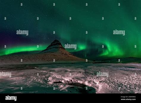 Northern lights Kirkjufell Iceland Stock Photo - Alamy