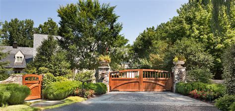 01 front yard landscape with driveway entry gate | Surrounds Landscape ...