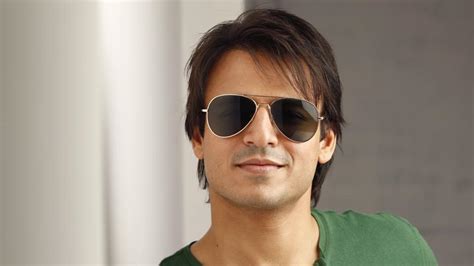 Vivek Oberoi Age, Height, Weight, Wife, Salary, Net Worth, Bio & More ...