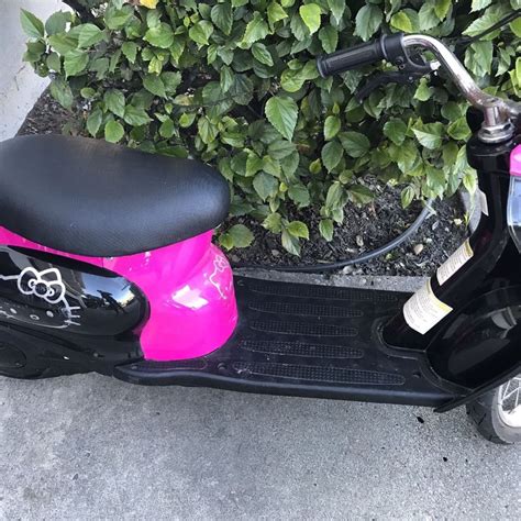 Hello kitty Electric Scooter Moped - Freebie Alerts