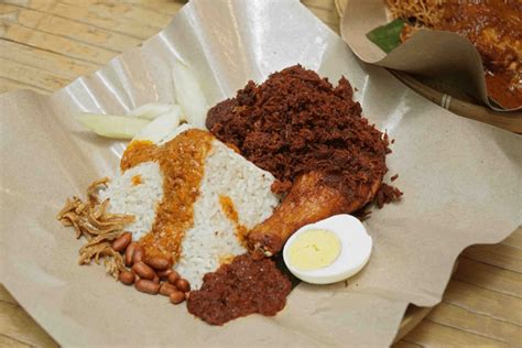 nasi lemak ayam goreng | Nasi Lemak Bamboo | Exquisite Flavors of ...