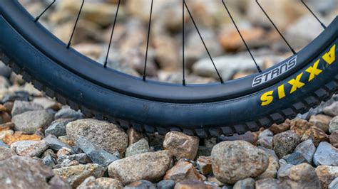 How To Set Up Tubeless Tires & Wheels | The Pro's Closet