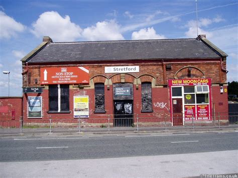 Picture of Metrolink stop at Stretford : TheTrams.co.uk