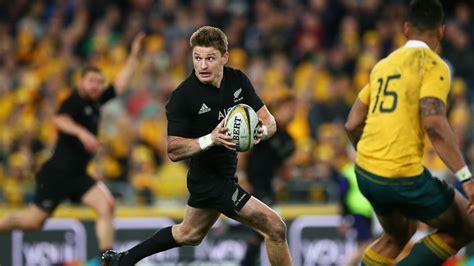 Beauden Barrett commits future to All Blacks | Rugby Union News | Sky ...