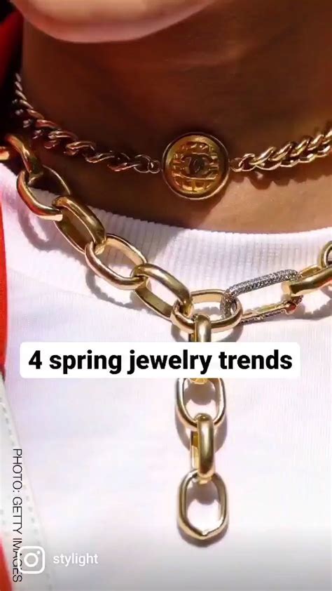 The jewelry trends for spring 2021 [Video] in 2021 | Jewelry trends, Spring jewelry trends, Jewelry