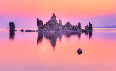 Mono Lake sunrise photos - VAST