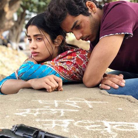 jhanvi kapoor and ishaan khatter look spellbinding in this pic from dhadak | First look: Dhadak ...