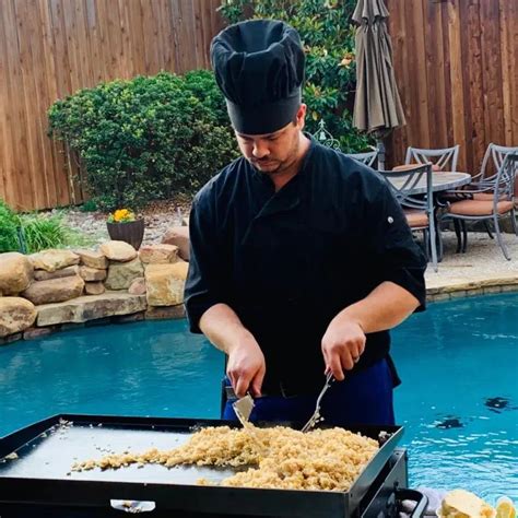 Frisco’s Traveling Hibachi Chef Brings Fine Dining To Your Backyard | Hibachi, Backyard, Hibachi ...