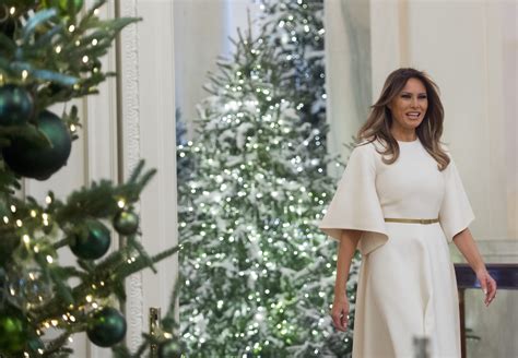 Melania Trump's Christmas Decorations at the White House Include a Note ...