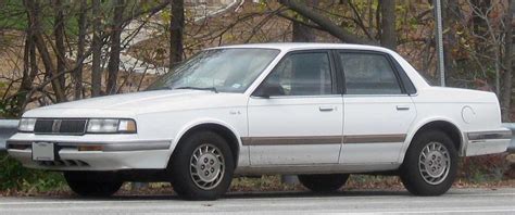 1982 Oldsmobile Cutlass Ciera - Information and photos - MOMENTcar