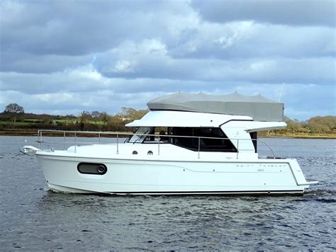 Beneteau Swift Trawler 30: Pocket Cruising for Couples - boats.com