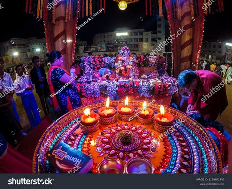 319 Navratri Celebration 2018 Images, Stock Photos & Vectors | Shutterstock