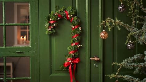 Candy cane Christmas wreath | DIY-projects | Søstrene Grene