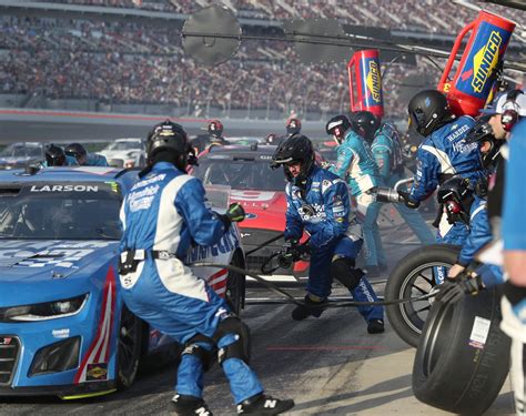 Daytona 500 2023 action from Daytona International Speedway