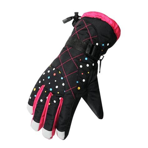 10 Best Snow Gloves That Pledge To Keep Your Hands Warm