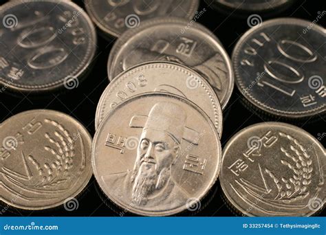 South Korean Won Coins stock photo. Image of macro, asian - 33257454