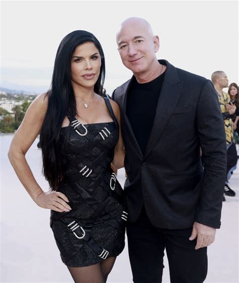 5 Ways Jeff Bezos Transformed to Buff Billionaire