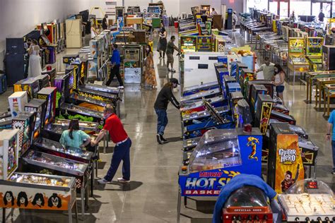 Pinball Hall of Fame opens in deluxe new digs | Arts & Culture | Entertainment