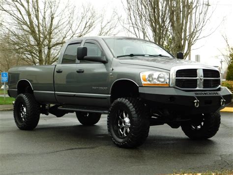 2006 Dodge Ram 2500 SLT 4X4 5.9L CUMMINS DIESEL / LIFTED / LOW MILES