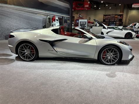 GM To Open 2023 Corvette Order Banks In March