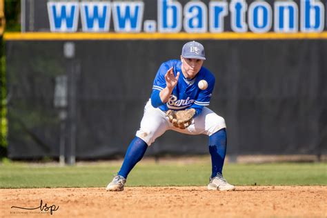 Barton vs Erskine 3-18-23 - Bob Stewart Photography