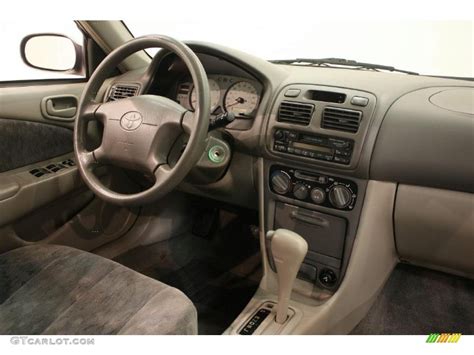 1998 Toyota Corolla LE interior Photo #39328256 | GTCarLot.com