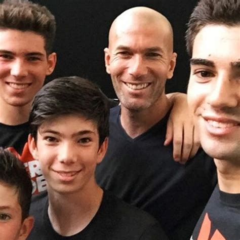 Enzo Zidane Zinedine Zidane : Zinedine Zidane Emmene Ses Fils Enzo Et Lucas En Tournee Gala ...