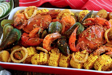 Cajun Seafood Boil - Foxy Folksy