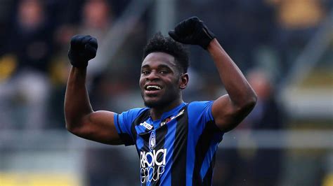 Who is Duvan Zapata? Atalanta’s Colombian scoring sensation with 14 ...