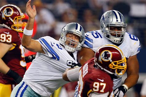 Tony Romo returns after suffering back injury on Monday Night Football ...