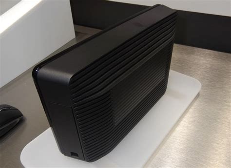 First Look at Verizon's 5G Home Router | PCMag