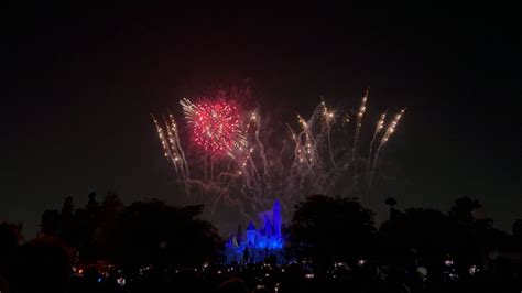 PHOTOS, VIDEO: Short but Sweet Star Wars: Celebrate the Nite Fireworks ...