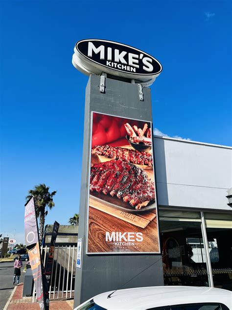 Mike's Kitchen / Milnerton - Cape Town with Kids