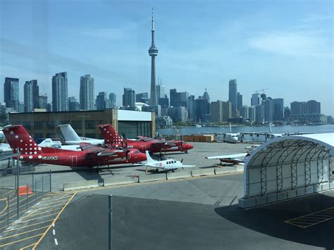 Billy Bishop: Flying Into Toronto's Other Airport - Pizza In Motion