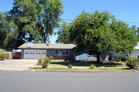 1531 Johnson Street Medford Oregon 97504 - Landline Real Estate LLC ...