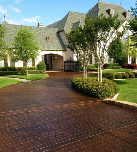 29 Modern Driveway Ideas to Improve The Appeal of Your House